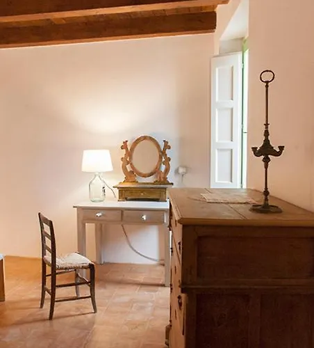 Dom wakacyjny Borgo Petelia, Casa Castiglione, Antica Casa Su Due Piani Con Scala Esterna *